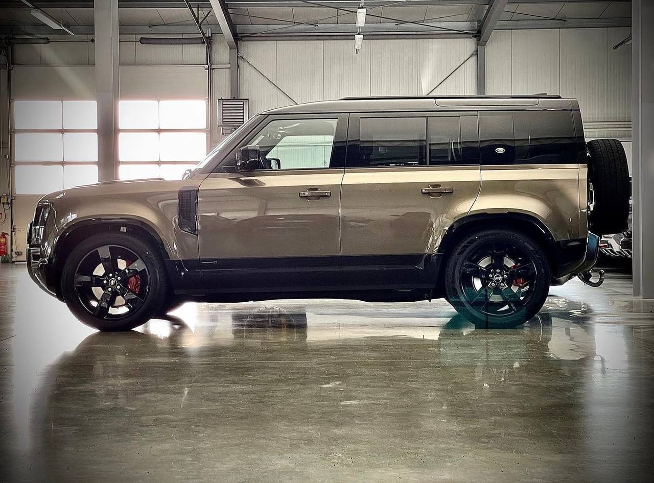  Land Rover Defender